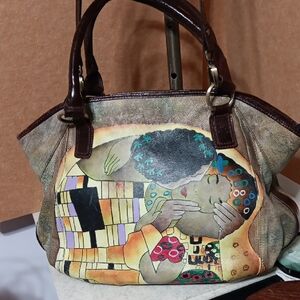 Gustav Klimts "THE KISS" Artistic Women's Shoulder Bag with Multicolor Design